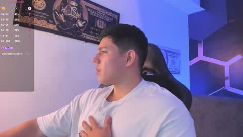 Snapshot of james_cr chatting on September 23, 2:55 am james_cr online show from September 23, 2:55 am