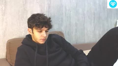 Snapshot of james_friends chatting on March 3, 10:51 pm James online show from March 3, 10:51 pm
