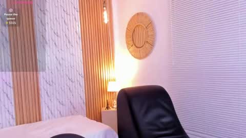 Snapshot of james_jonnes chatting on October 11, 9:08 pm James online show from October 11, 9:08 pm
