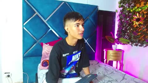 James online show from November 17, 7:17 pm