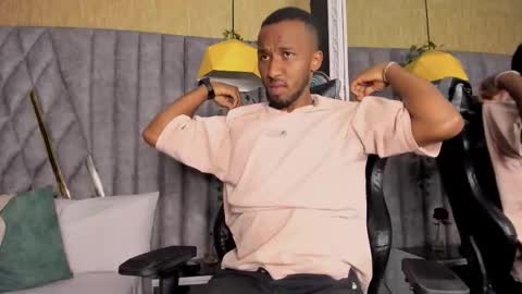 James  online show from March 4, 12:06 am