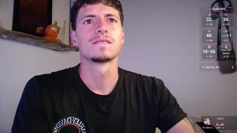 Snapshot of jamesss____ chatting on October 11, 3:43 am jamesss____ online show from October 11, 3:43 am