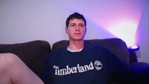 Snapshot of jamesss____ chatting on February 23, 9:17 am jamesss____ online show from February 23, 9:17 am