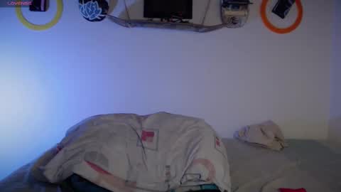 Snapshot of jamesss____ chatting on September 25, 11:24 pm jamesss____ online show from September 25, 11:24 pm