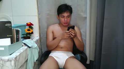 Snapshot of janenjay_1 chatting on October 17, 9:41 pm Jan 1 online show from October 17, 9:41 pm