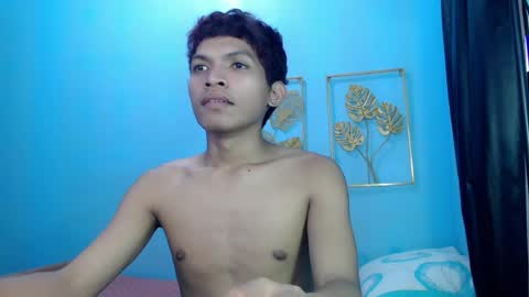 janlloyd04 online show from July 6, 7:27 am