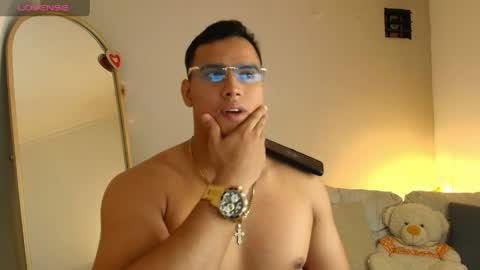 janomar01 online show from March 30, 1:06 am