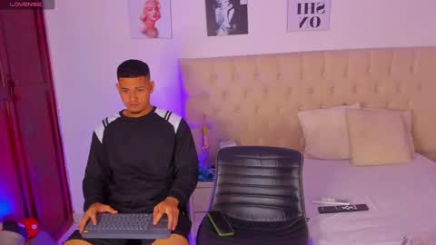Snapshot of janomar01 chatting on February 15, 12:22 pm janomar01 online show from February 15, 12:22 pm