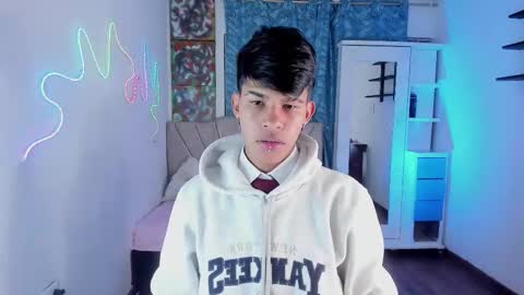 JARETT MILLER online show from February 4, 7:14 am