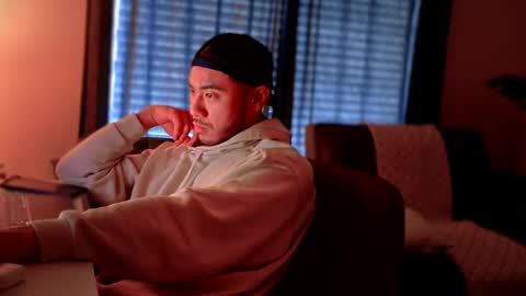 jarodtee online show from December 4, 7:01 pm