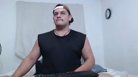 jason_boy_ online show from June 26, 5:43 am