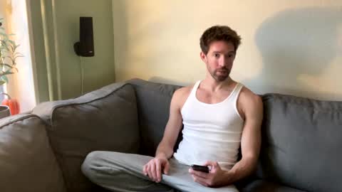 Snapshot of jasonberg29 chatting on December 12, 8:14 am Jason online show from December 12, 8:14 am
