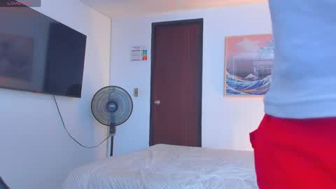 JBrooksXx online show from April 23, 1:13 pm