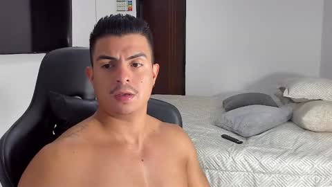 Snapshot of jasperbrooksx chatting on January 6, 9:00 pm JBrooksXx online show from January 6, 9:00 pm