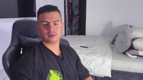 Snapshot of jasperbrooksx chatting on January 20, 10:04 pm JBrooksXx online show from January 20, 10:04 pm