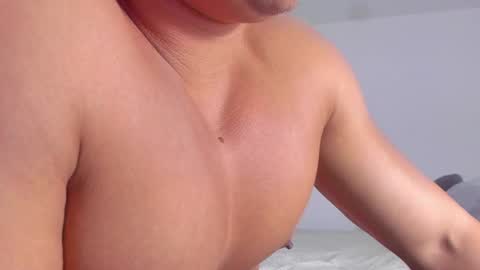 Snapshot of jasperbrooksx chatting on February 20, 2:18 am JBrooksXx online show from February 20, 2:18 am