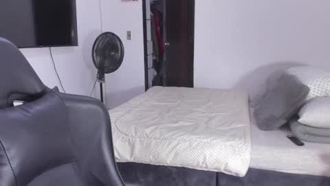 Snapshot of jasperbrooksx chatting on January 31, 9:37 pm JBrooksXx online show from January 31, 9:37 pm