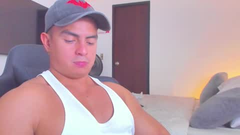 Snapshot of jasperbrooksx chatting on October 3, 5:12 am JBrooksXx online show from October 3, 5:12 am