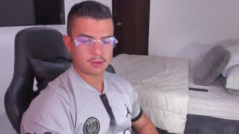 Snapshot of jasperbrooksx chatting on February 1, 4:22 pm JBrooksXx online show from February 1, 4:22 pm