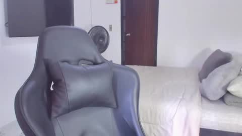 Snapshot of jasperbrooksx chatting on January 12, 6:49 pm JBrooksXx online show from January 12, 6:49 pm