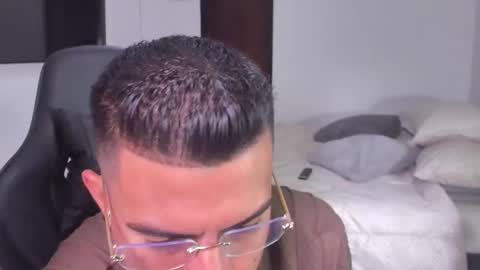 Snapshot of jasperbrooksx chatting on January 10, 5:02 pm JBrooksXx online show from January 10, 5:02 pm