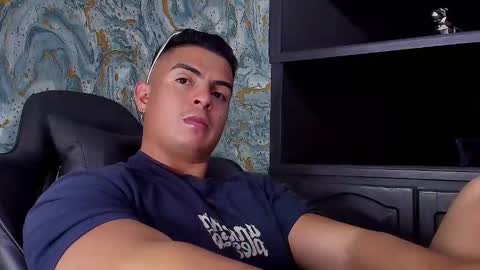 Snapshot of jasperbrooksx chatting on December 7, 3:04 am JBrooksXx online show from December 7, 3:04 am