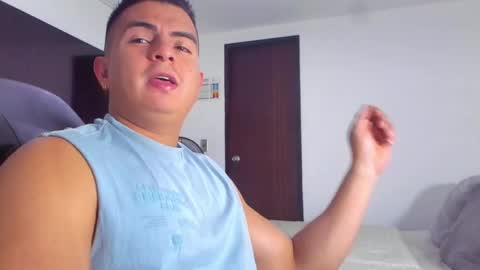Snapshot of jasperbrooksx chatting on February 14, 7:54 pm JBrooksXx online show from February 14, 7:54 pm