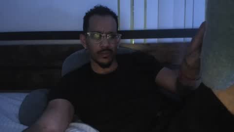 Snapshot of jav1eranisao chatting on February 8, 3:30 am Jorge online show from February 8, 3:30 am