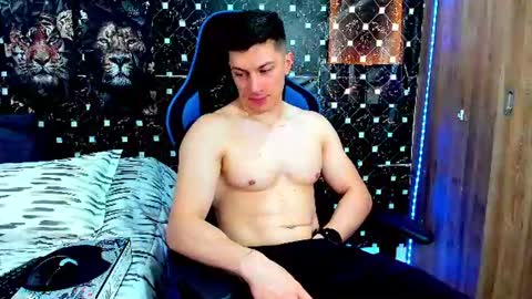Javier online show from July 18, 6:13 pm