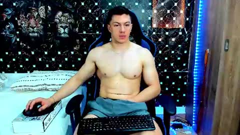 Javier online show from July 22, 6:00 pm