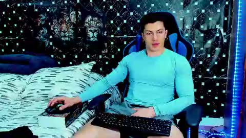 Javier online show from July 12, 1:07 am