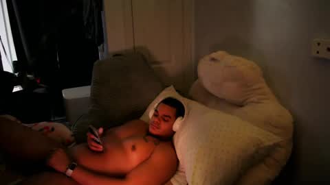 javiSdick online show from January 16, 6:43 pm