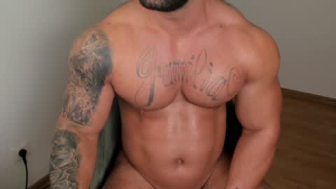 Snapshot of jaxonhunk chatting on January 16, 4:28 am JaxonHunk online show from January 16, 4:28 am