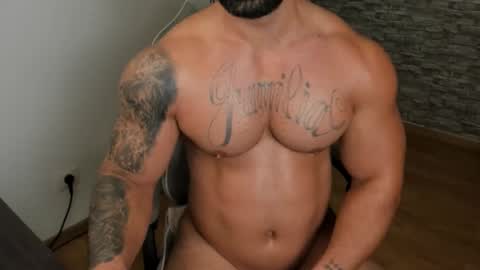 Snapshot of jaxonhunk chatting on October 5, 2:59 am JaxonHunk online show from October 5, 2:59 am