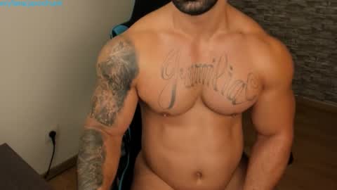 Snapshot of jaxonhunk chatting on October 16, 1:57 am JaxonHunk online show from October 16, 1:57 am