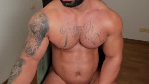 Snapshot of jaxonhunk chatting on January 28, 4:08 am JaxonHunk online show from January 28, 4:08 am