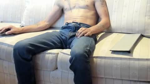 Snapshot of jay_short7863 chatting on September 13, 5:14 pm O F jay short786 online show from September 13, 5:14 pm