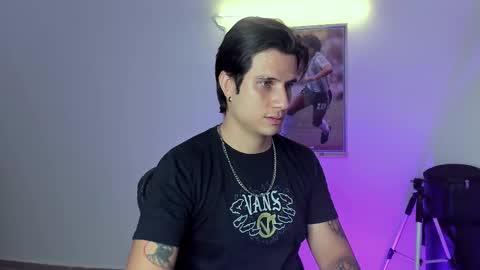 Snapshot of jayalvarrez_ chatting on September 8, 8:08 pm Jay Alvarrez online show from September 8, 8:08 pm