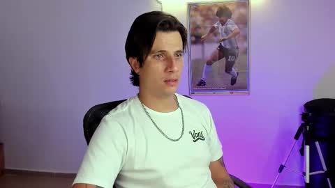 Snapshot of jayalvarrez_ chatting on September 19, 1:28 am Jay Alvarrez online show from September 19, 1:28 am