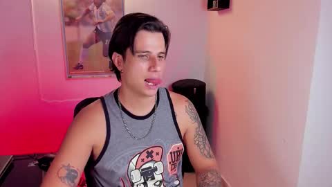 Snapshot of jayalvarrez_ chatting on October 7, 7:07 pm Jay Alvarrez online show from October 7, 7:07 pm