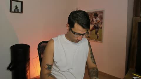Snapshot of jayalvarrez_ chatting on January 23, 7:07 pm Jay Alvarrez online show from January 23, 7:07 pm