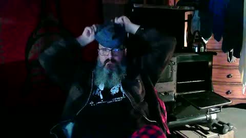 Snapshot of jaycanbefun chatting on January 26, 6:28 am Grand Zaddy or Jay its casual online show from January 26, 6:28 am