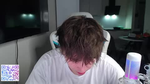 Jayce online show from April 5, 2:02 pm