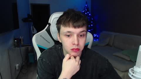 Snapshot of jayce_icestone chatting on December 31, 9:06 pm Jayce online show from December 31, 9:06 pm