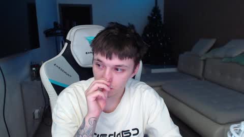 Snapshot of jayce_icestone chatting on January 16, 8:22 am Jayce online show from January 16, 8:22 am