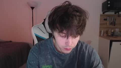 Snapshot of jayce_icestone chatting on September 24, 8:13 am Jayce online show from September 24, 8:13 am