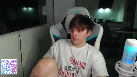 Jayce online show from April 24, 5:26 pm