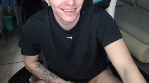 Snapshot of jayce_icestone chatting on January 15, 2:38 am Jayce online show from January 15, 2:38 am