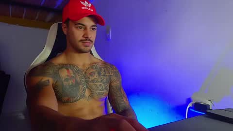 jayden_colback01 online show from April 18, 3:13 pm