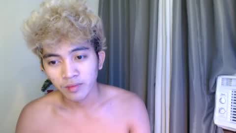 jaysee_hugecox online show from May 30, 9:20 am